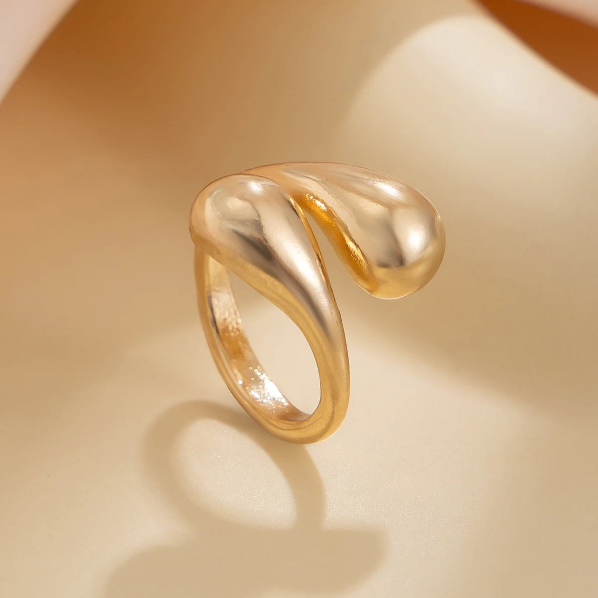 Smooth Water Drop Ring